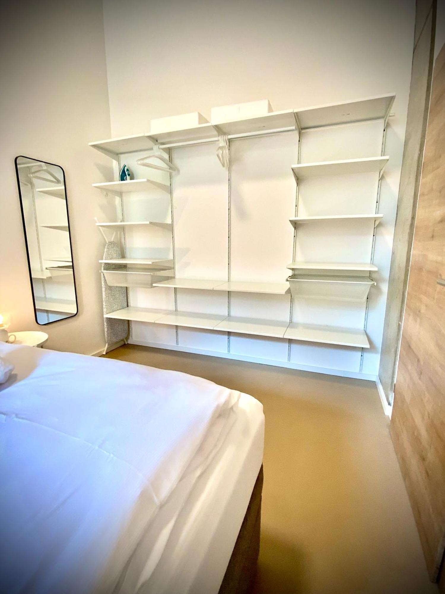 Waterfront - Urbane Eleganz Am Bachufer Apartment Villach Room photo
